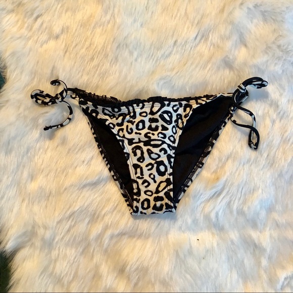 Volcom Other - Volcom Snow Leopard Print Cheeky Bikini Bottoms